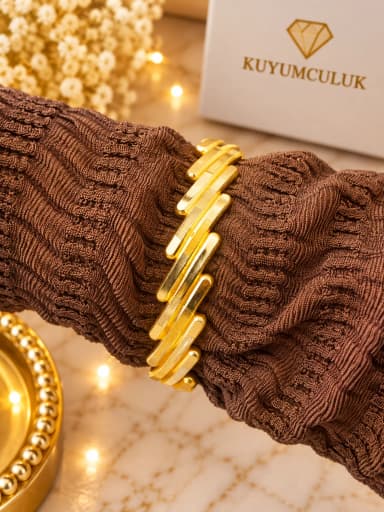 22 Ayar Görünümlü Altın Kelepçe