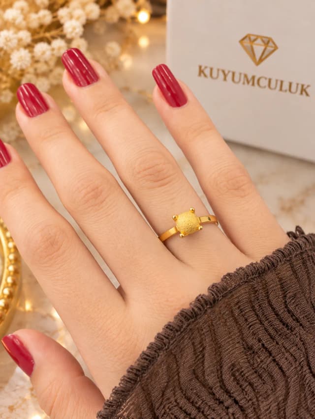 Kumlu Küre Formlu 16 Numara 14 Ayar Kırmızı Altın Yüzük