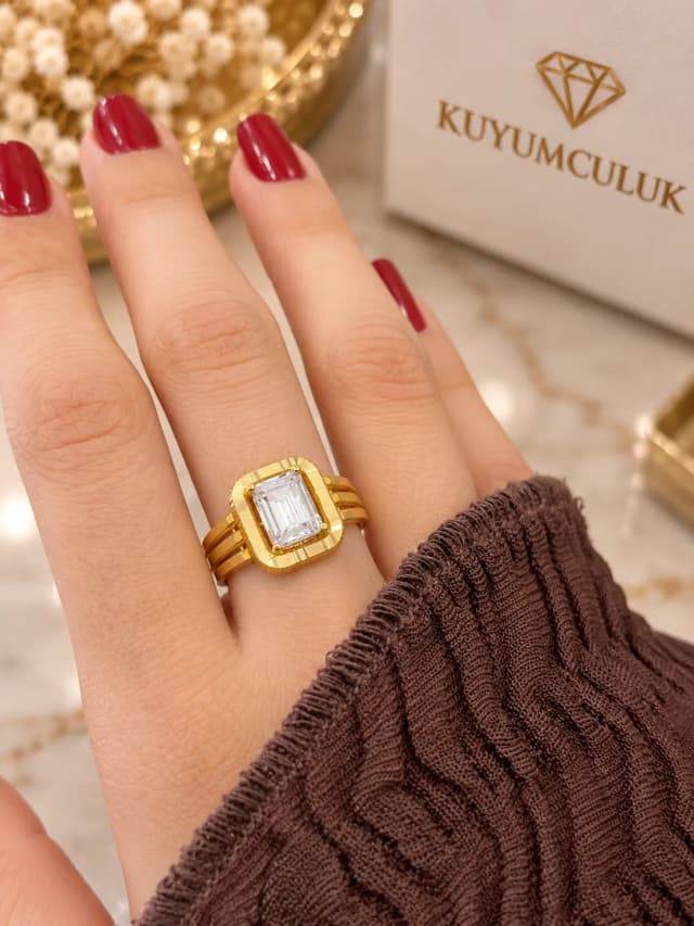 Baget Kesim Çerçeveli 14 Ayar Kırmızı Altın Yüzük 16 Numara