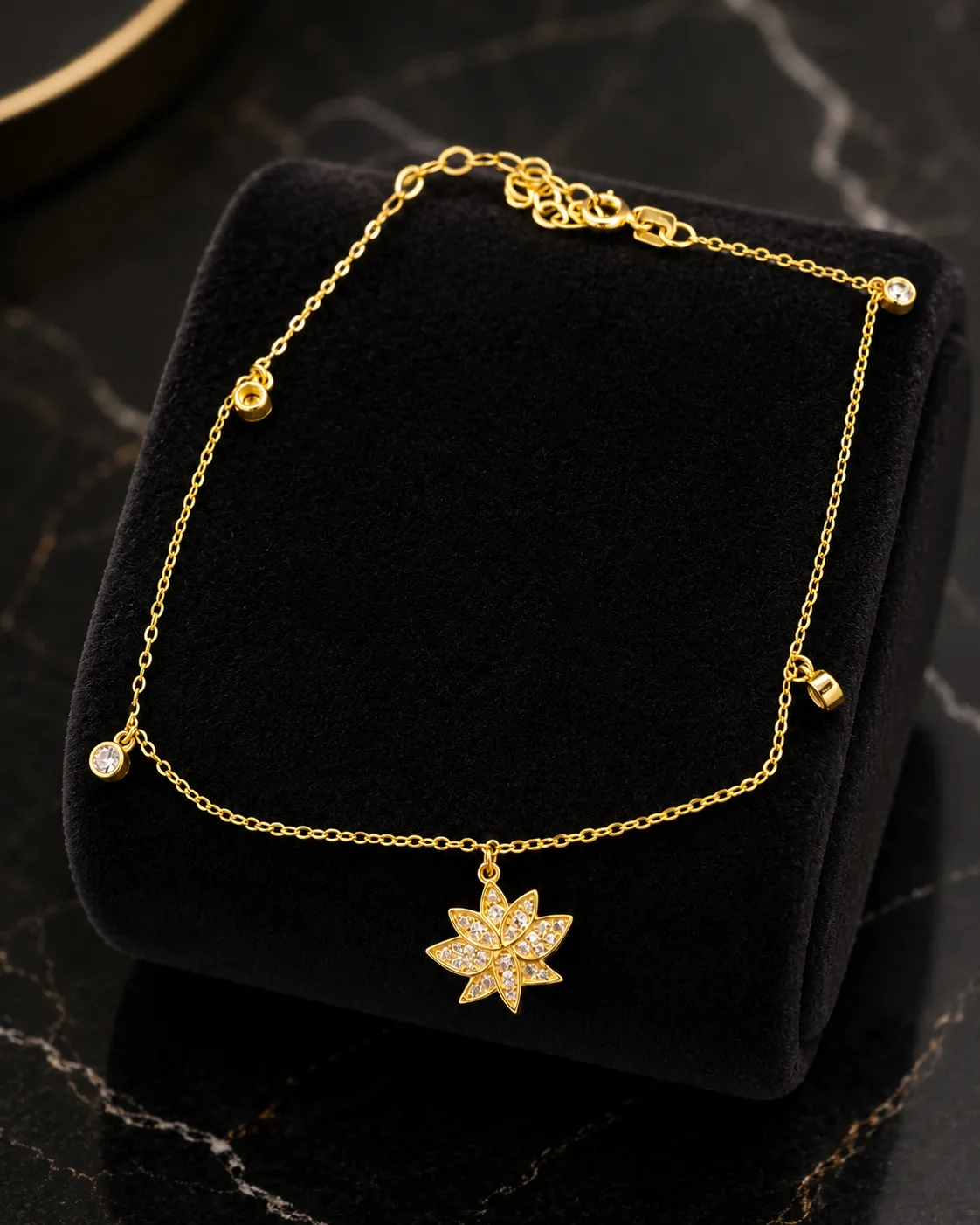 Işıltılı Lotus Çiçeği 14 Ayar Altın Halhal